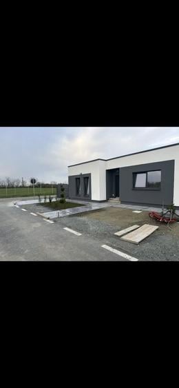 Casă cu 3 camere în Remetea Mare