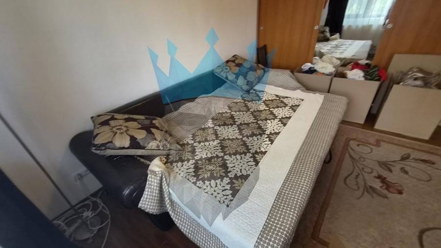 Garsonieră decomandată, mobilată în Jiului