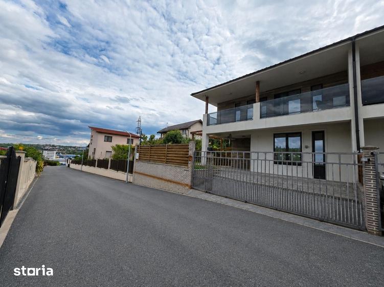 Casă cu 4 camere cu Teren 200 Mp în Dâmbul Rotund