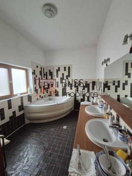 Casă cu 14 camere cu Garaj în P-ța Dorobanți