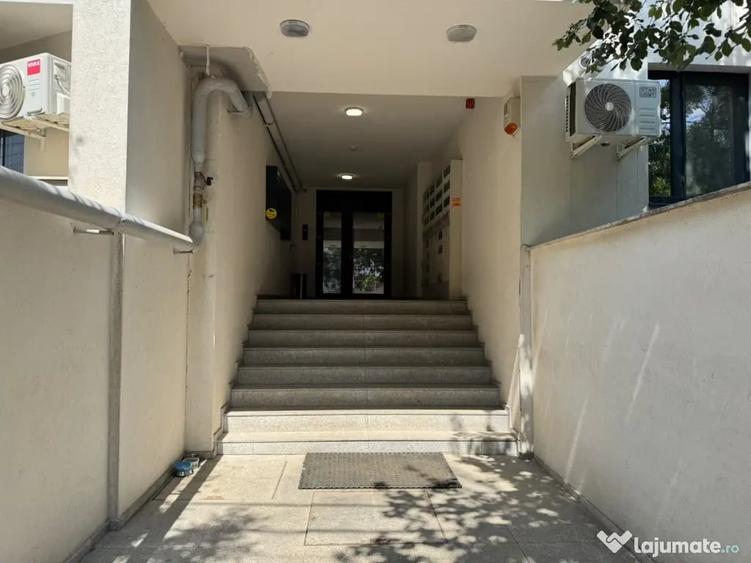 Apartament cu 2 camere decomandat în Păcii