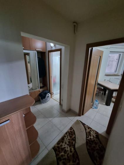 Apartament cu 2 camere decomandat, mobilat în Dacia