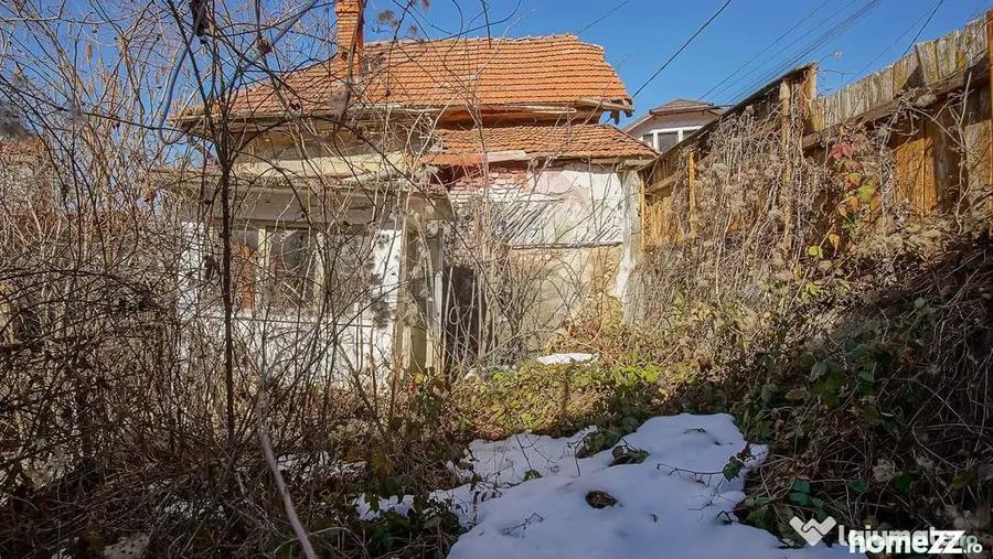 Casă cu 2 camere cu Teren 230 Mp în Centrul Istoric