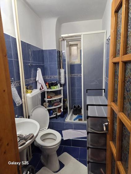 Apartament cu 3 camere decomandat în Republicii