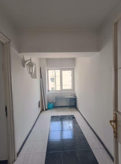 Apartament cu 2 camere decomandat în P-ța Alba Iulia