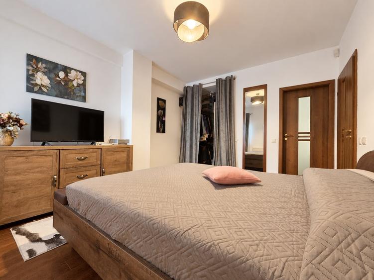 Apartament cu 2 camere semidecomandat în Siderurgiștilor