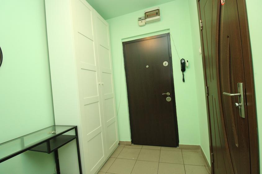 Apartament cu 3 camere decomandat în Drumul Taberei