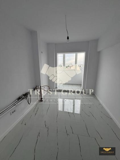 Apartament cu 3 camere decomandat în Titulescu