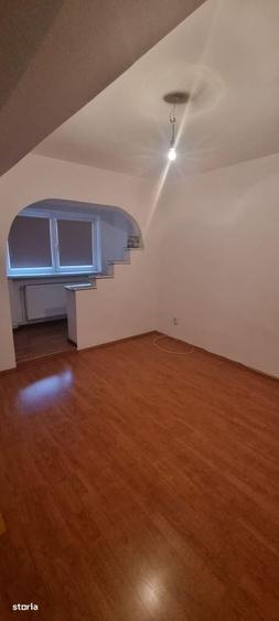 Apartament cu 2 camere în Cetate