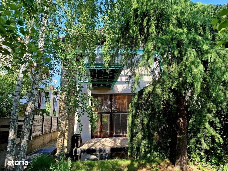 Casă cu 3 camere în Băneasa