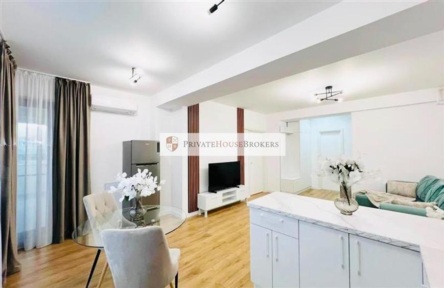 Apartament cu 2 camere semidecomandat, mobilat în Pipera