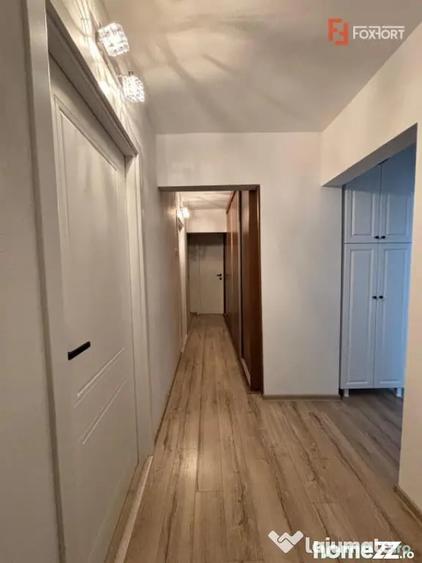 Apartament cu 5 camere decomandat în Fortuna