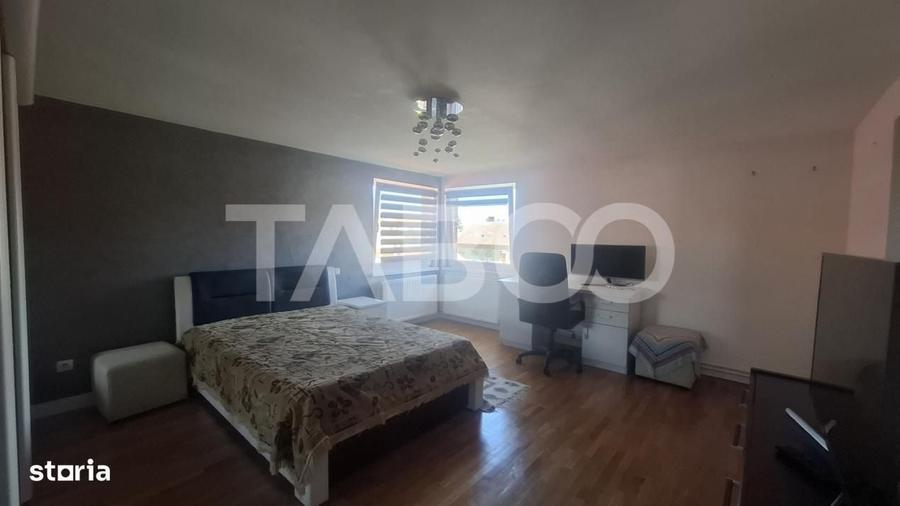Apartament cu 4 camere decomandat în Central