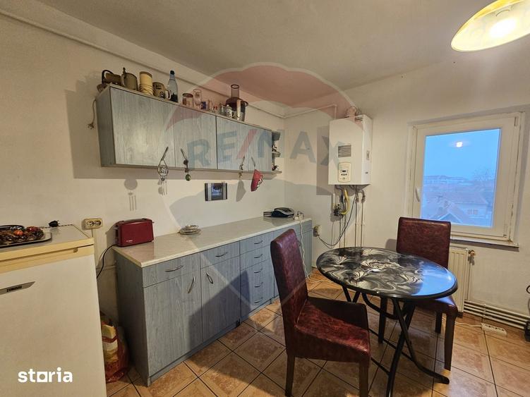 Apartament cu 7 camere în Central