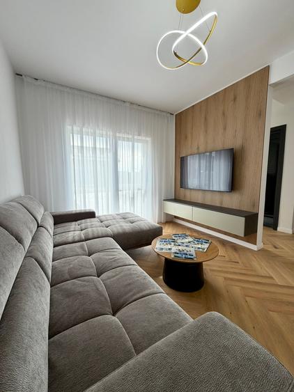 Duplex cu 4 camere cu Canalizare în Bucium