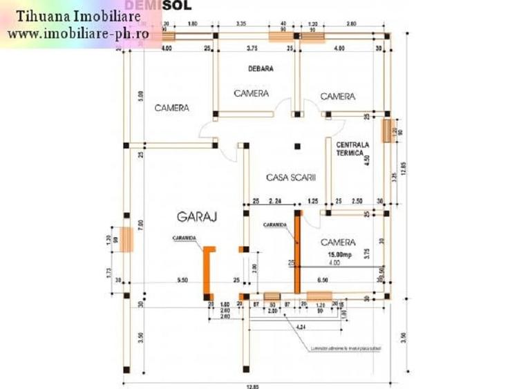 Casă individuală cu 12 camere cu Canalizare în Central