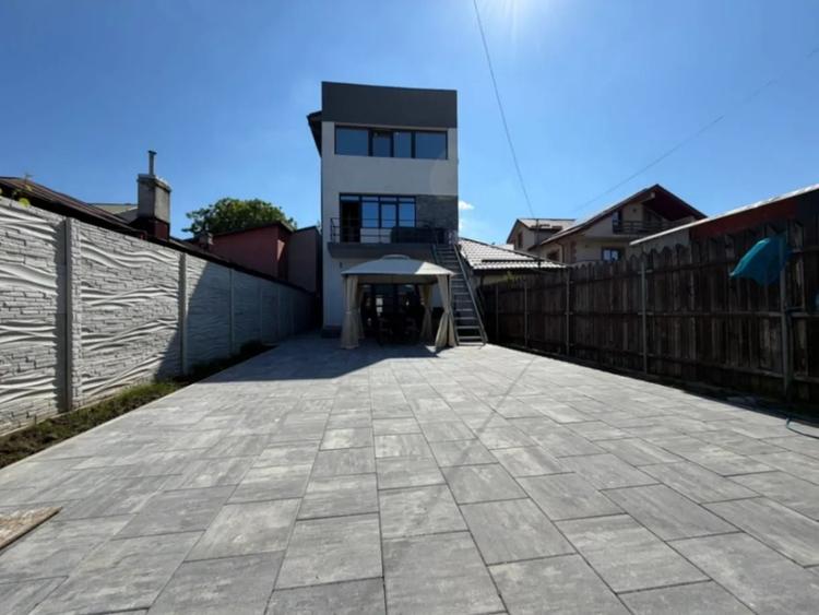 Casa de vanzare P+1+M - 12