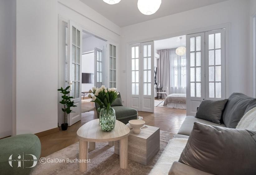 Apartament cu 5 camere, mobilat în Calea Victoriei