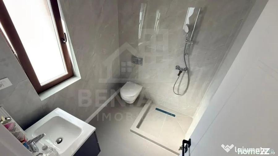 Casă cu 4 camere cu Teren 318 Mp în Central