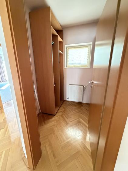 Casă individuală cu 6 camere cu Canalizare în Mănăștur