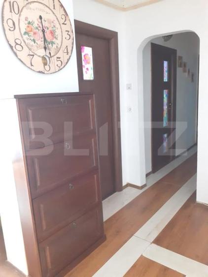 Apartament cu 2 camere decomandat, mobilat în Tractorul