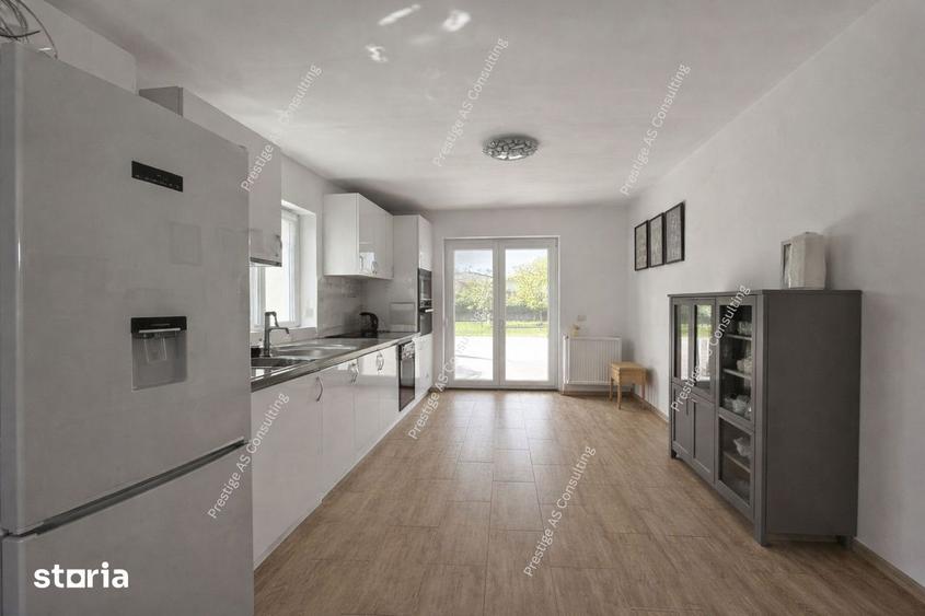 Casă cu 5 camere cu Teren 648 Mp în Ghiroda
