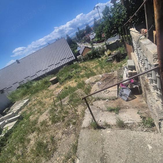Casă cu 2 camere cu Teren 1170 Mp în Central