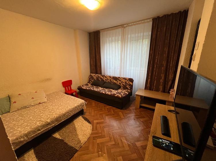 Garsonieră semidecomandată în Tei