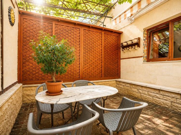 Apartament cu 3 camere în Andrei Mureșanu