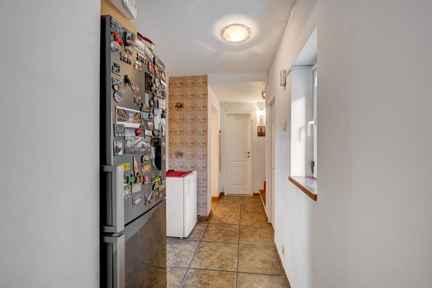 Casă cu 5 camere cu Teren 168 Mp în Băneasa
