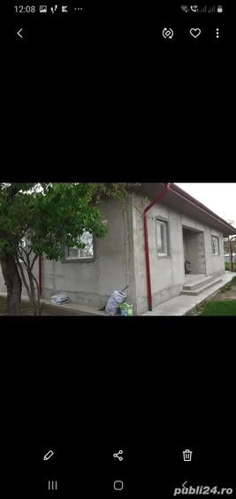 Casă cu 3 camere în Vadu Săpat