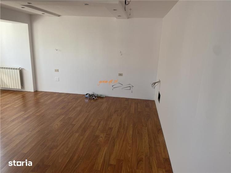 Apartament cu 3 camere decomandat în Ultracentral