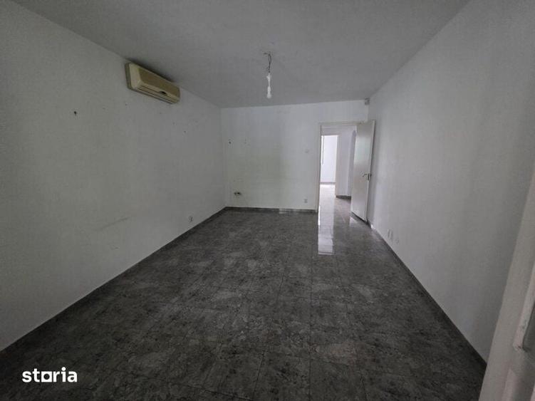 Apartament cu 3 camere în Dristor