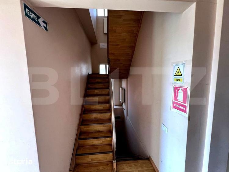 Casă cu 7 camere cu Teren 1342 Mp în Central