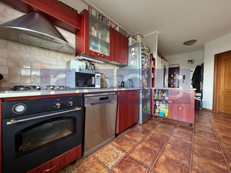 Apartament cu 2 camere decomandat în Central