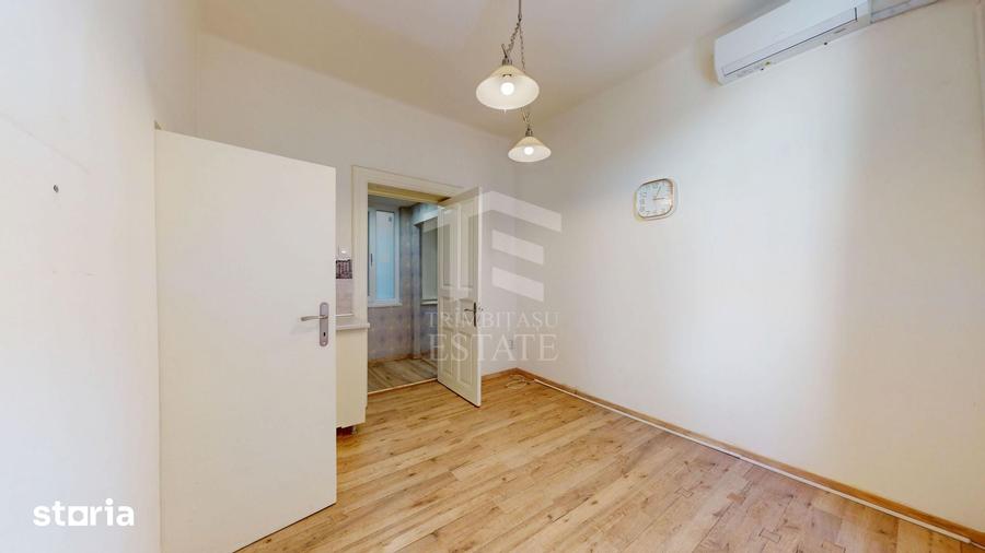 Apartament cu 4 camere în Centrul Istoric