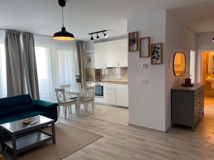 Apartament cu 2 camere decomandat, mobilat în Aradului