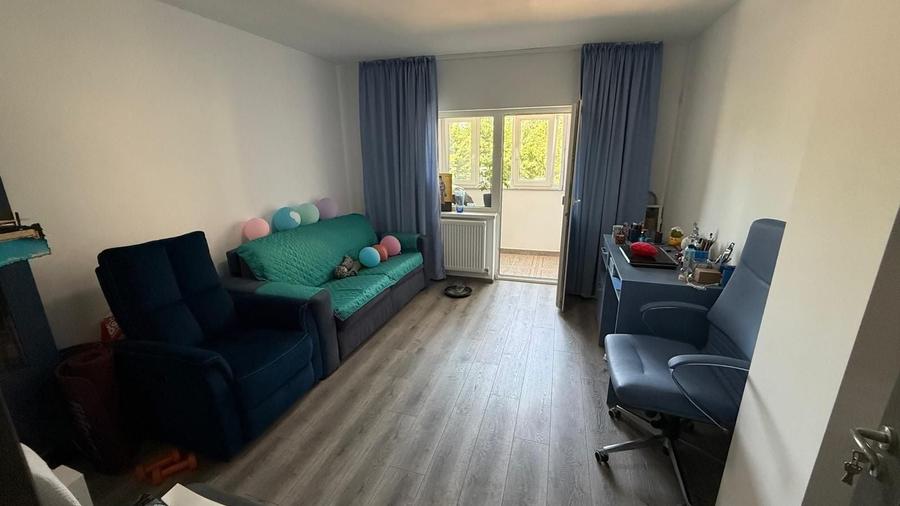 Apartament cu 4 camere decomandat în Ultracentral