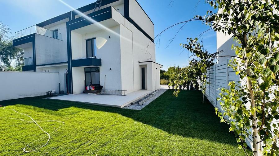 Duplex cu 4 camere cu Teren 394 Mp în Corbeanca