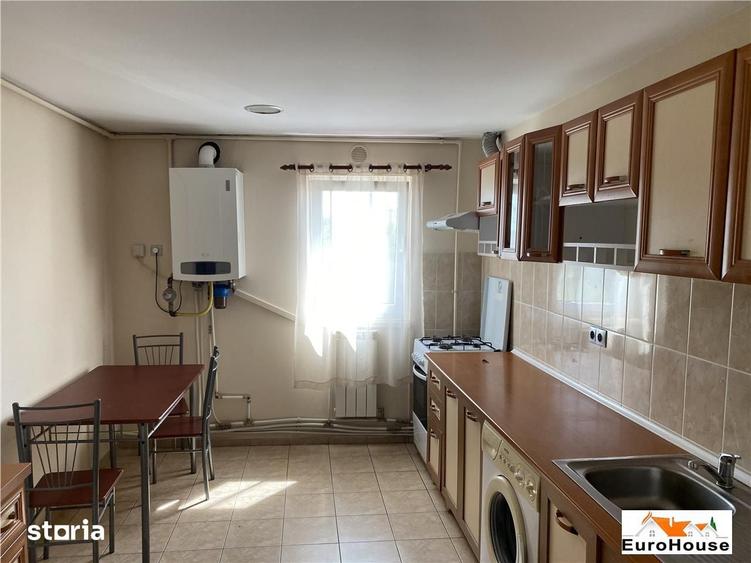 Apartament cu 3 camere decomandat în Ampoi 2