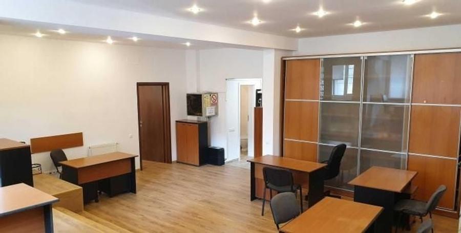 Apartament cu 2 camere semidecomandat, mobilat în Unirii