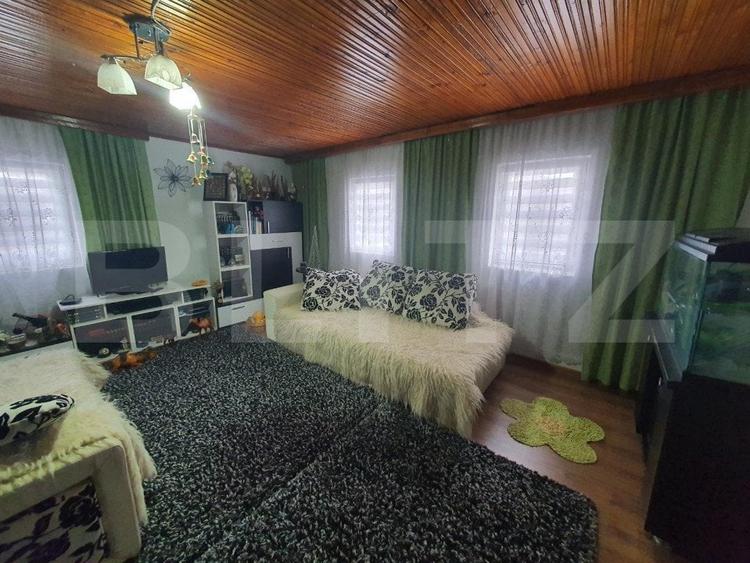 Casă individuală cu 3 camere cu Garaj în Periferie