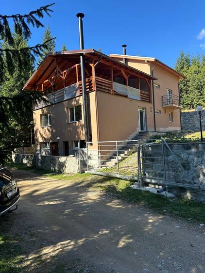 Casă cu 4 camere în Muntele Băișorii