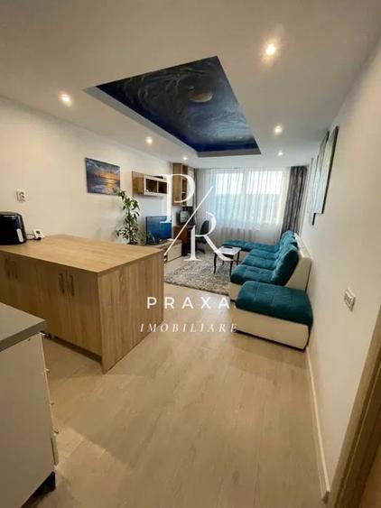 Apartament cu 3 camere semidecomandat, mobilat în Florești