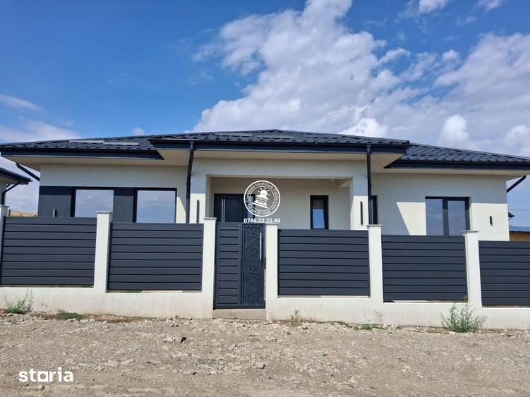 Casă cu 4 camere cu Teren 450 Mp în Rediu
