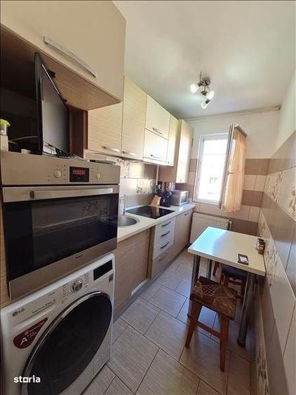 Apartament cu 2 camere semidecomandat în Florilor
