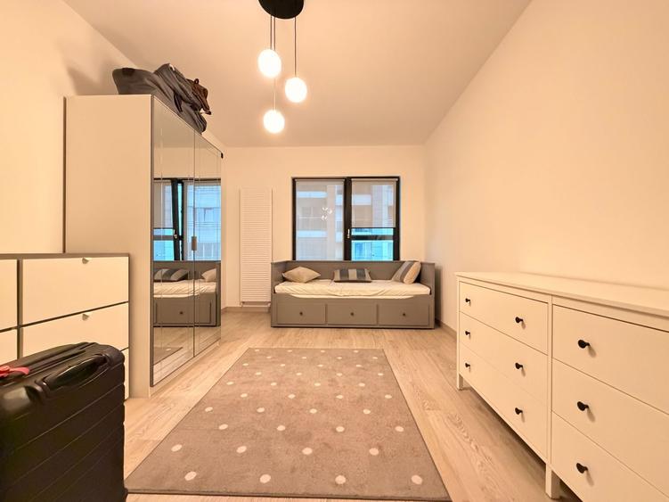 Apartament cu 3 camere, mobilat în Decebal