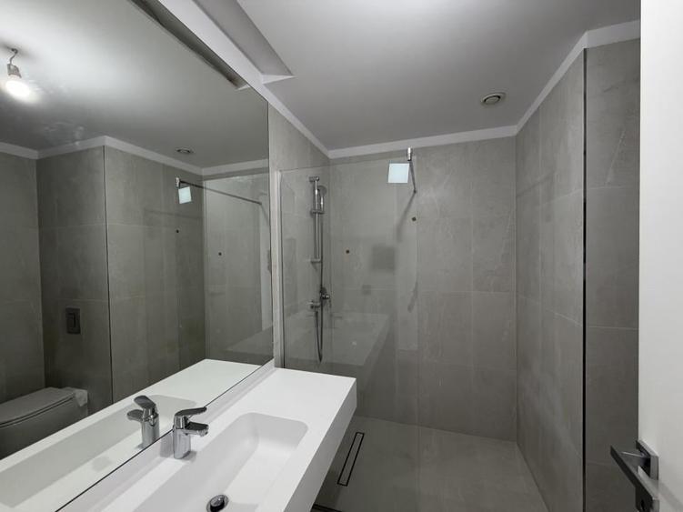 Apartament cu 4 camere decomandat în Floreasca