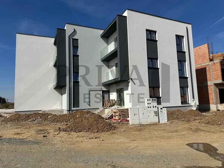 Apartament cu 2 camere semidecomandat în Moșnița Nouă