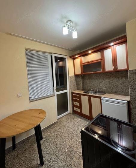 Apartament cu 3 camere decomandat în Militari